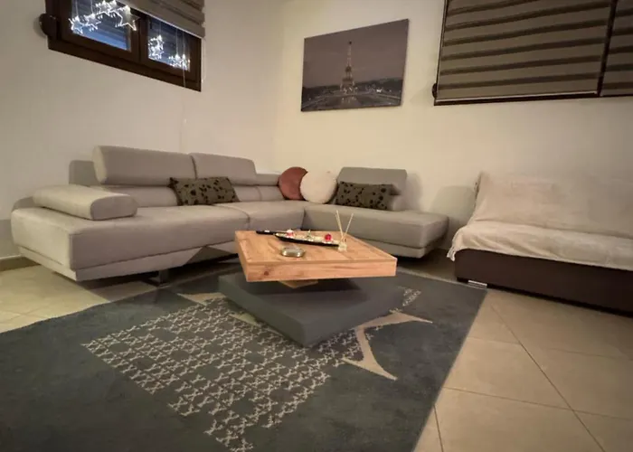 The Root Loft * Tríkala